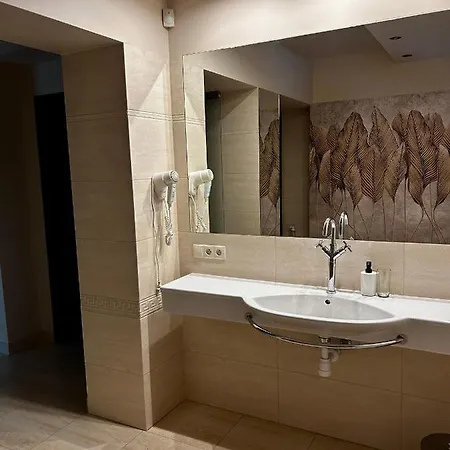 Beigeroom